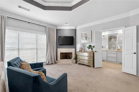 $715,000 | 5492 Glenridge Drive, Unit 580, Sandy Springs, GA 30342