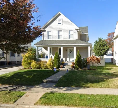 $2,500 | 45 Harrison Avenue, Unit UPPR, Lynbrook, NY 11563