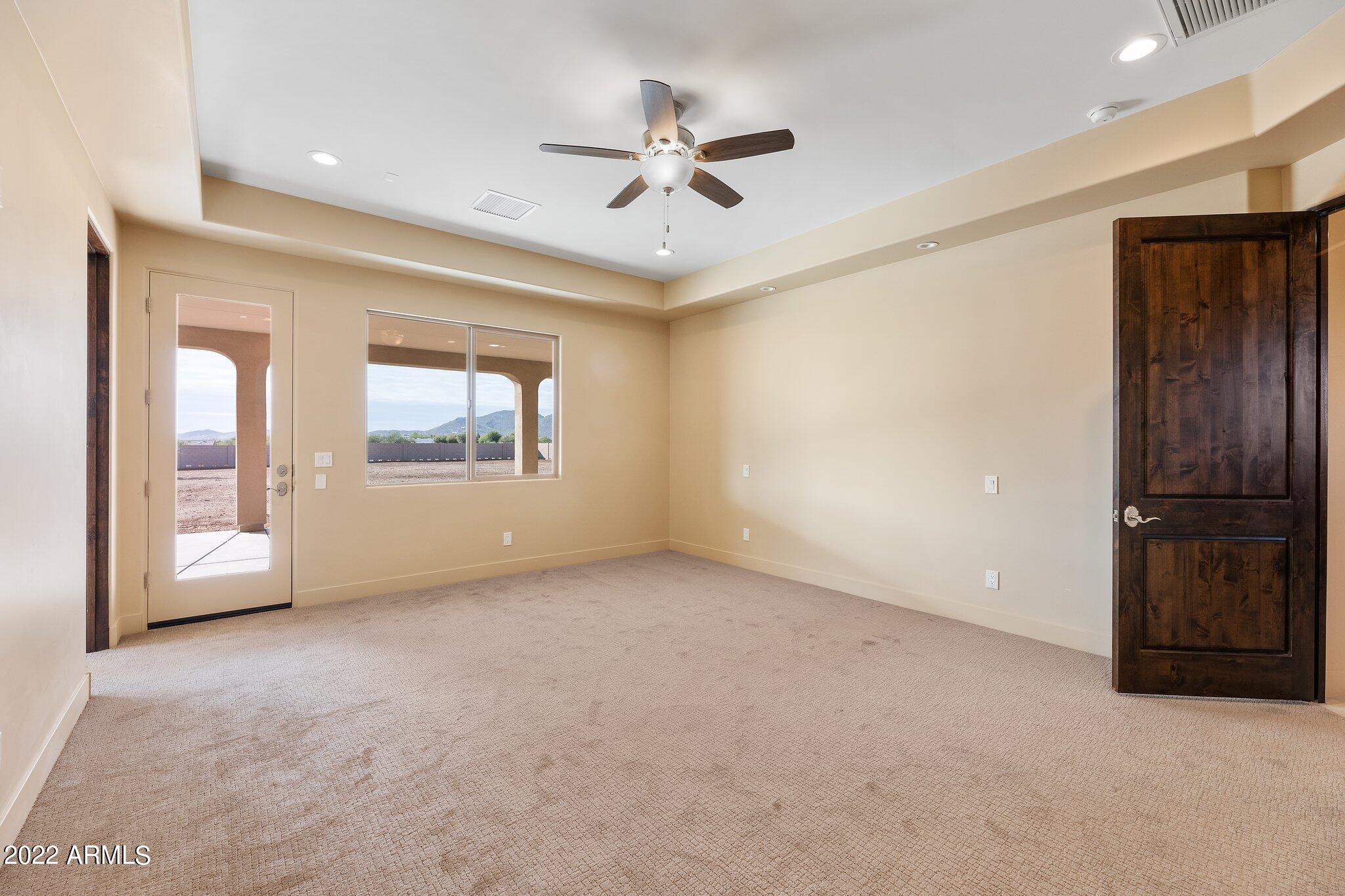 1315 West Irvine Road Phoenix, AZ 85086 - Photo 13 of 34 Primary Suite