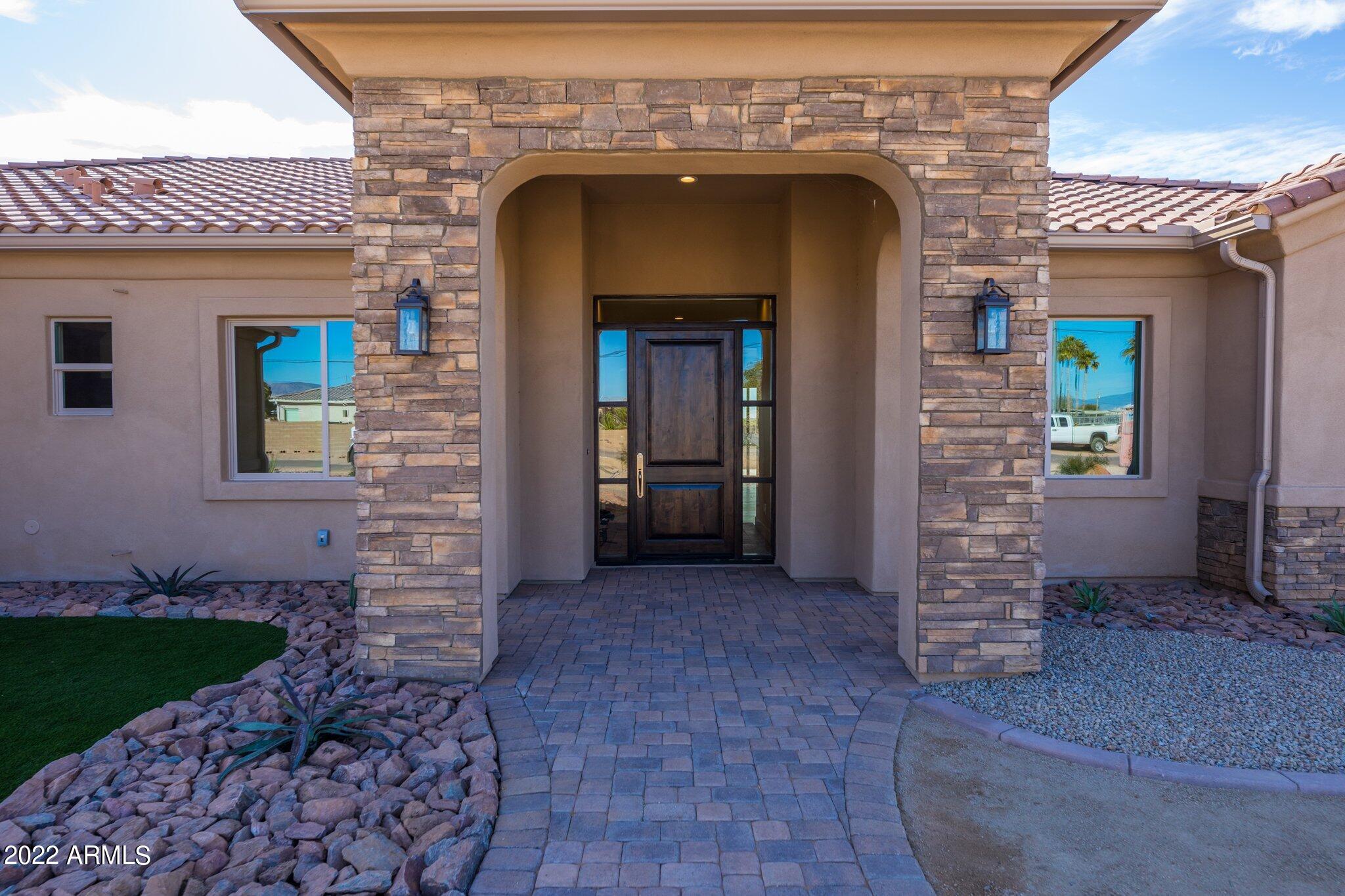 1315 West Irvine Road Phoenix, AZ 85086 - Photo 4 of 34 Stone Accented Entryway