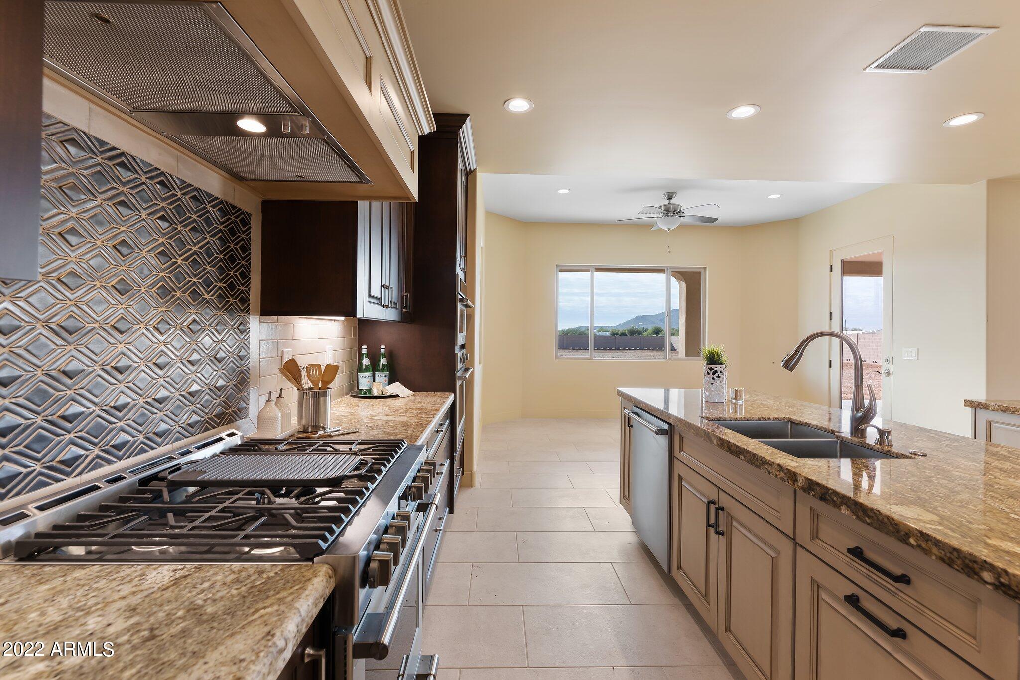 1315 West Irvine Road Phoenix, AZ 85086 - Photo 10 of 34 Gorgeous Backsplash