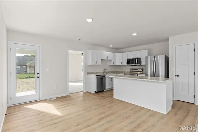 $329,000 | 1016 Fox Manor Court, Staunton, IL 62088