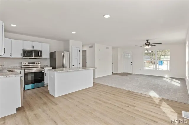 $329,000 | 1016 Fox Manor Court, Staunton, IL 62088