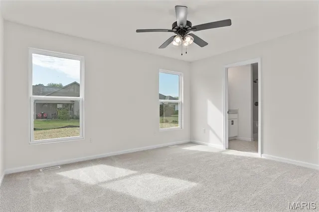 $329,000 | 1016 Fox Manor Court, Staunton, IL 62088