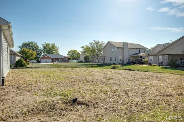 $329,000 | 1016 Fox Manor Court, Staunton, IL 62088