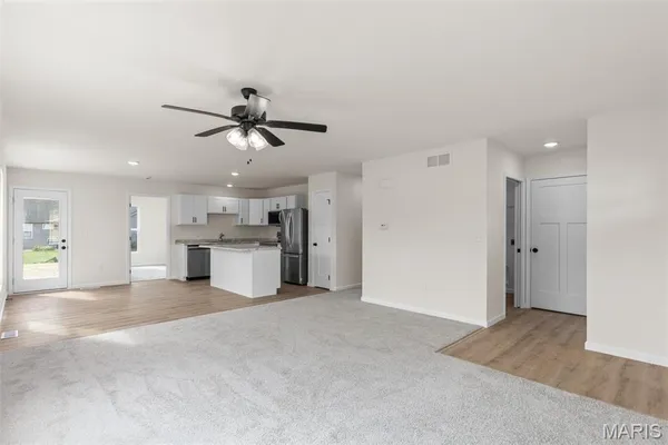 $324,000 | 1016 Fox Manor Court, Staunton, IL 62088
