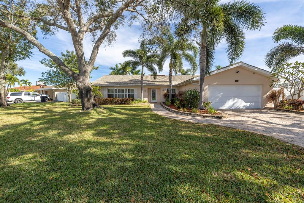 1820 Tanglewood Dr Northeast  