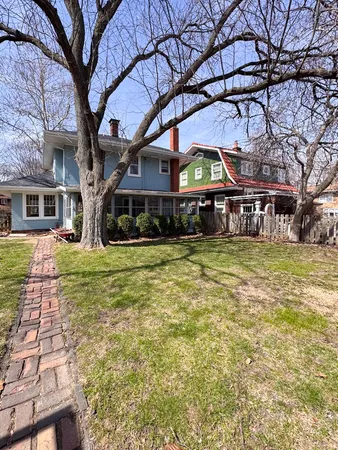 $225,000 | 1415 North Clinton Boulevard, Bloomington, IL 61701