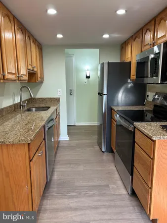 $329,900 | 11609 Stoneview Square, Unit 11C, Reston, VA 20191