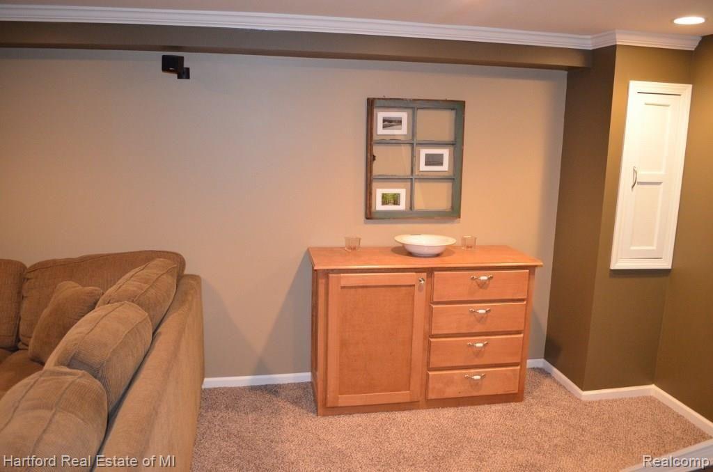35872 Johnstown Road Farmington, MI 48335 - Photo 41 of 55 DSC_0141 (1024x678).jpg