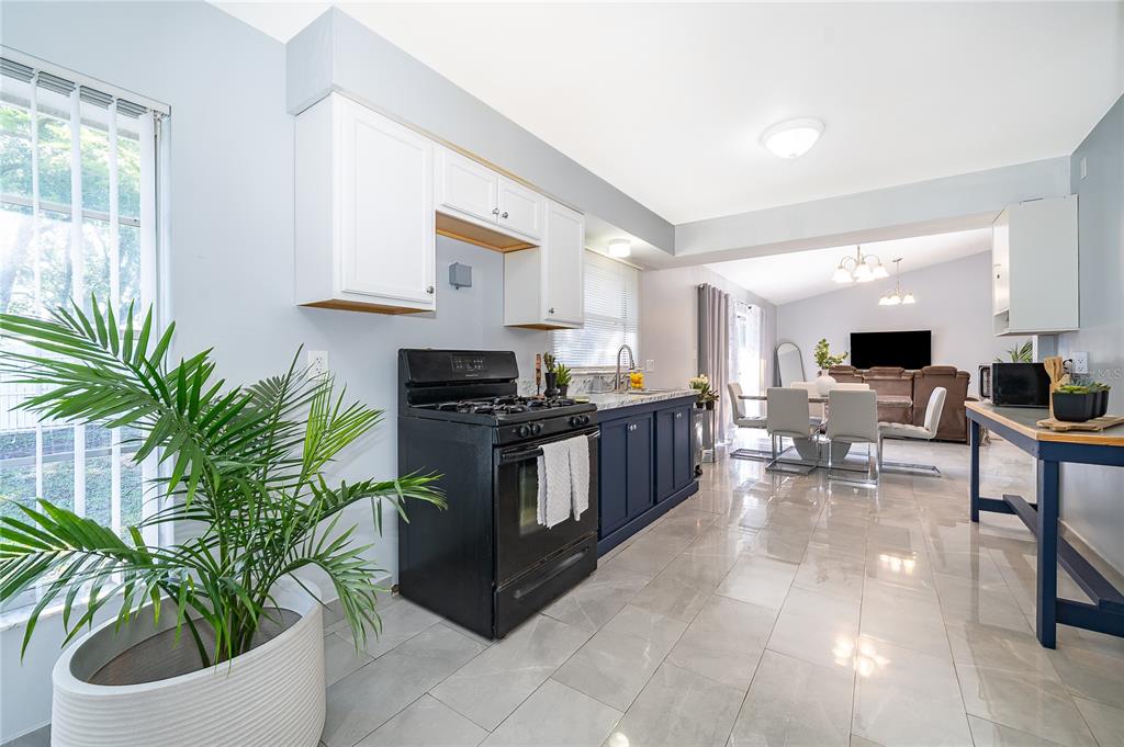 12141 Caper Street Orlando, FL 32837 - Photo 11 of 25