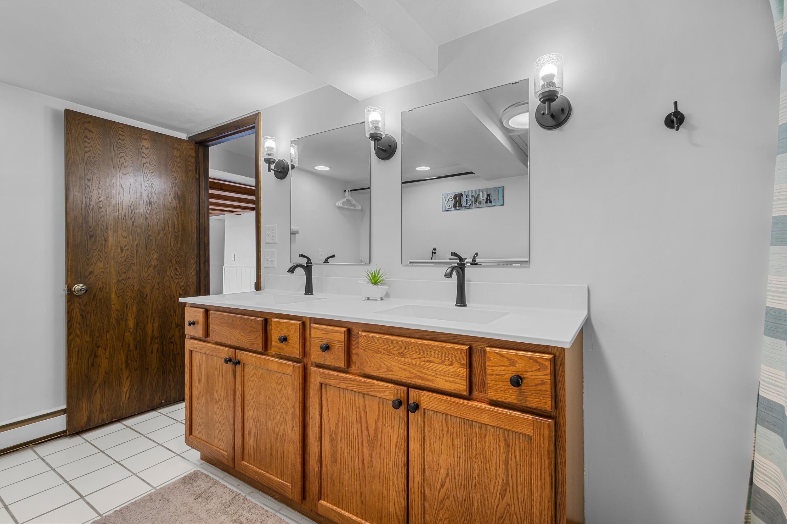 W9384 Ripley Road Cambridge, WI 53523 - Photo 17 of 61