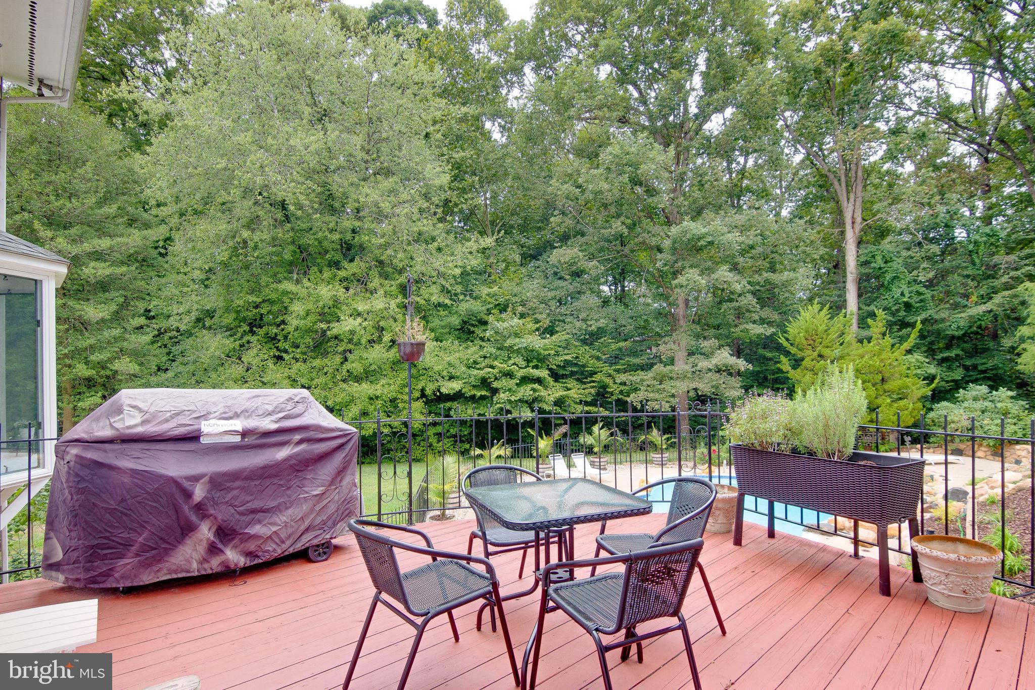 522 Ridge Road Annapolis, MD 21401 - Photo 50 of 50 Deck off main level, overlooking pool