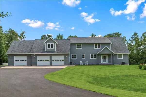 $995,000 | 16122 361st Street, Stanley, WI 54768