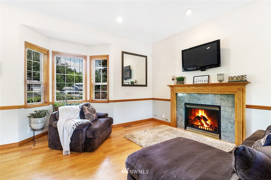 16632 101st Place Southeast Snohomish, WA 98290 - Photo 4 of 25 Gallery Image 4