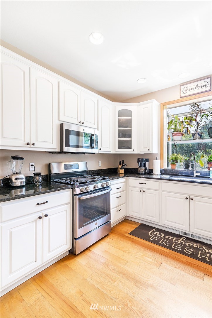 16632 101st Place Southeast Snohomish, WA 98290 - Photo 7 of 25 Gallery Image 7