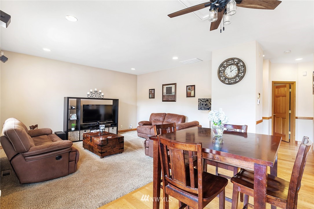 16632 101st Place Southeast Snohomish, WA 98290 - Photo 8 of 25 Gallery Image 8