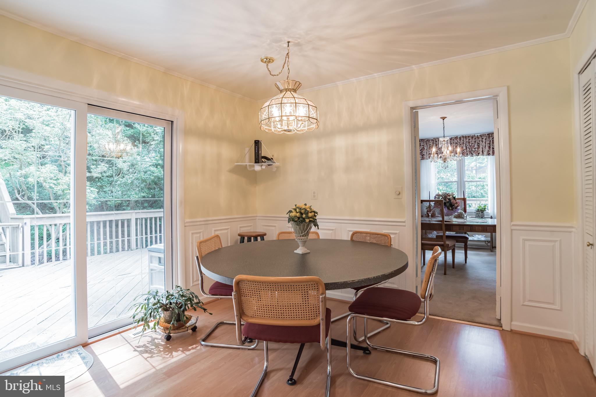 910 Stags Head Road Towson, MD 21286 - Photo 8 of 25 Eat-in Area with beautiful Wainscoting
