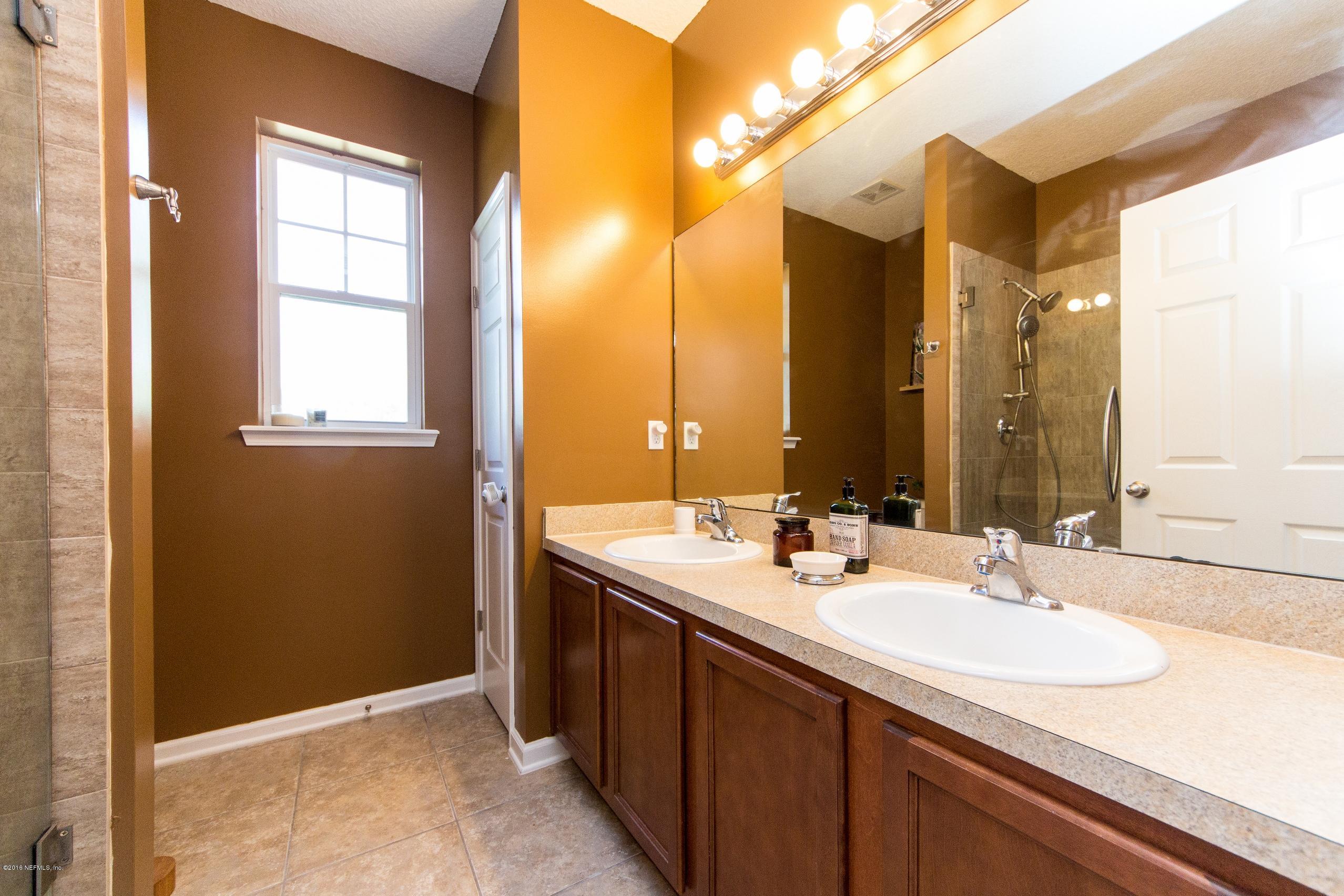 11748 Templeton Road Jacksonville, FL 32258 - Photo 19 of 30 Master Bathroom