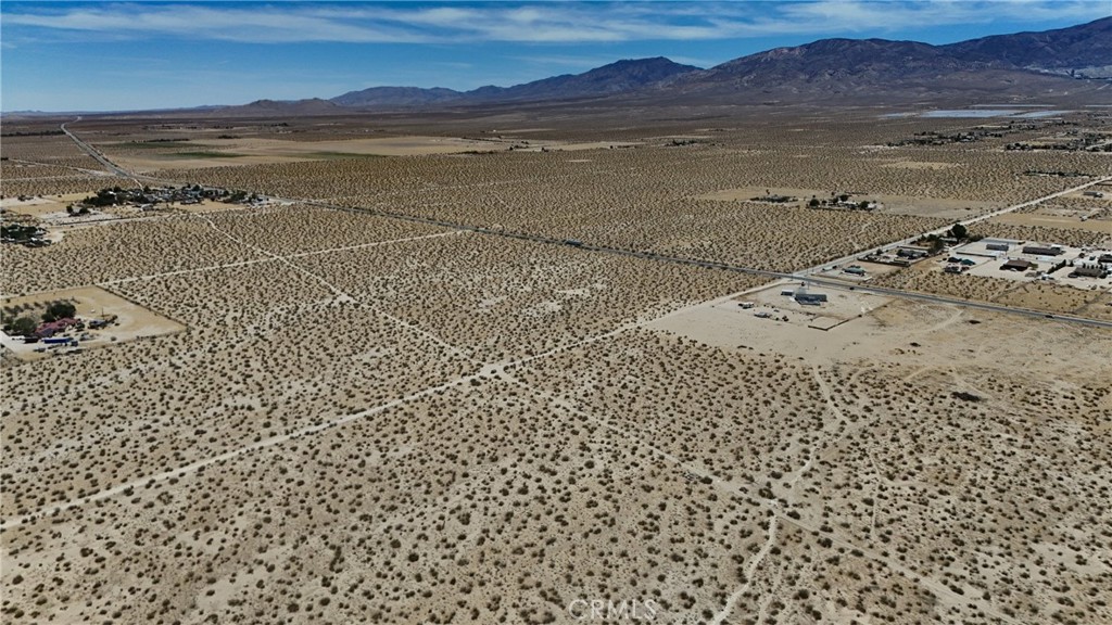 712 Fairlane Road Lucerne Valley, CA 92356 - Photo 7 of 12 a view of an ocean and a mountain