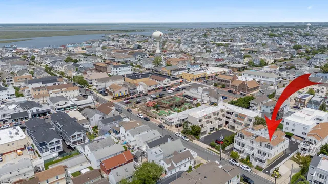 $1,069,000 | 21 South Adams Avenue, Unit 5, Margate City, NJ 08402