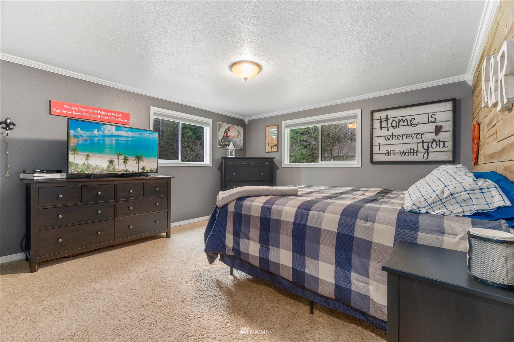151 Fircrest Road Napavine, WA 98532 - Photo 12 of 28 a bedroom with a bed and a dresser