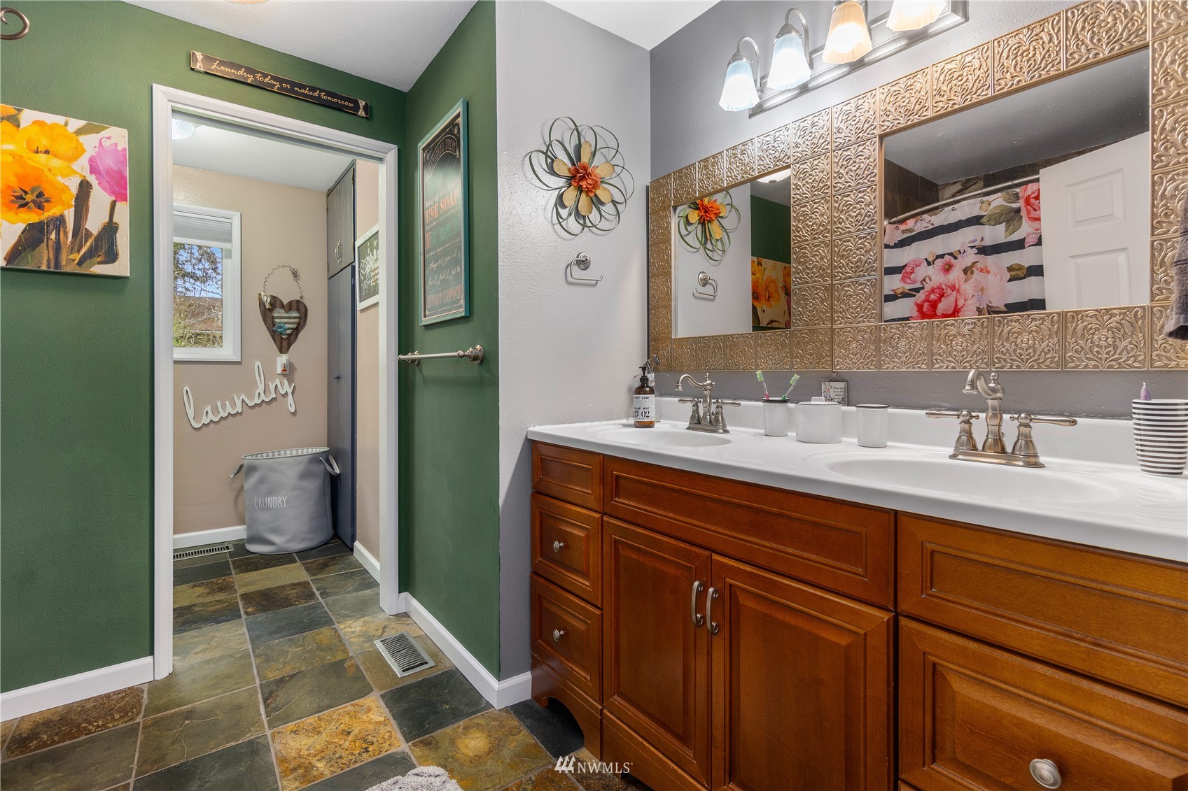 151 Fircrest Road Napavine, WA 98532 - Photo 13 of 28 a spacious bathroom with a double vanity sink mirror and toilet