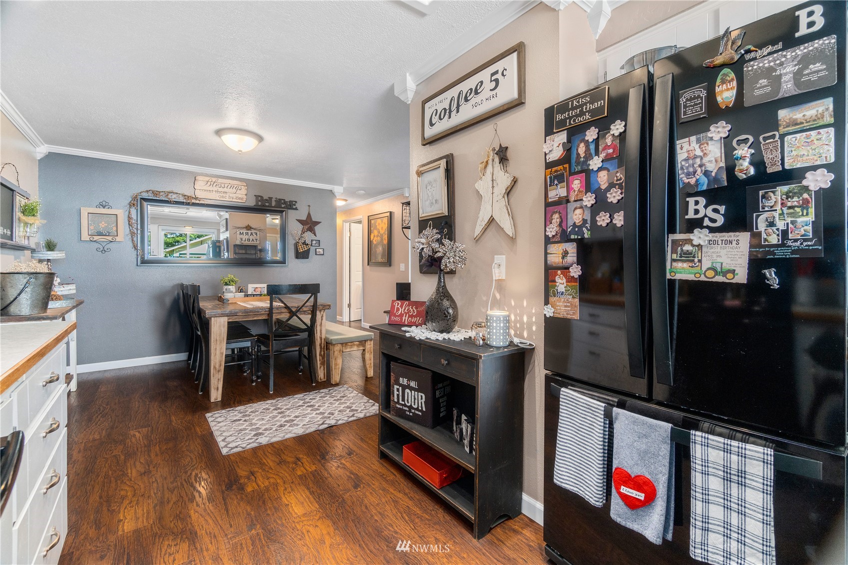 151 Fircrest Road Napavine, WA 98532 - Photo 6 of 28 a living room with furniture flat screen tv and a fireplace