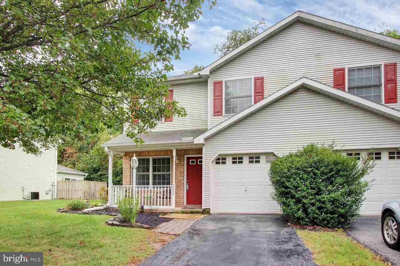 2866 Robin Road York, PA 17404 - Photo 1 of 25 Gallery Image 1
