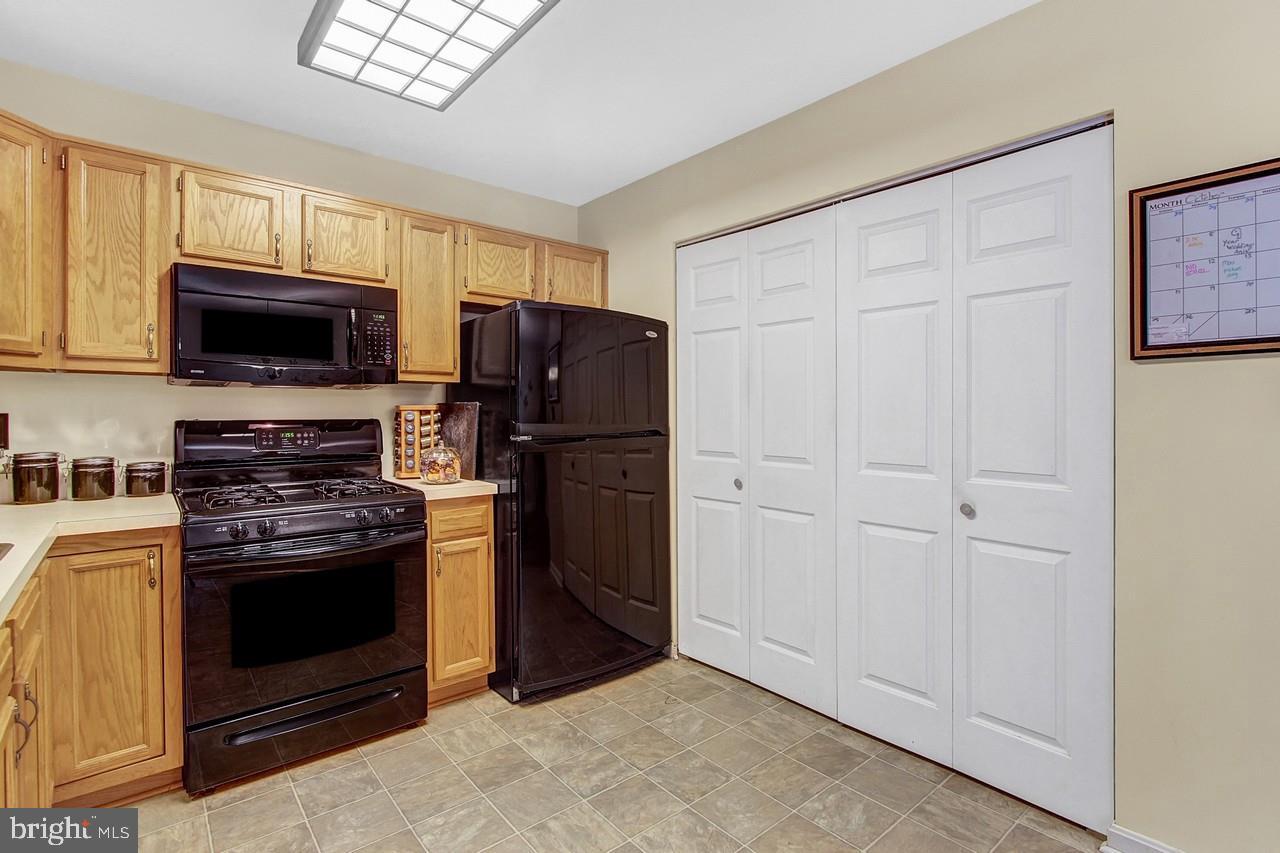 2866 Robin Road York, PA 17404 - Photo 9 of 25 Gallery Image 9