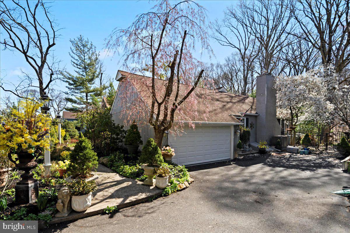5694 South Deer Run Road Doylestown, PA 18902 - Photo 2 of 45 Gallery Image 2