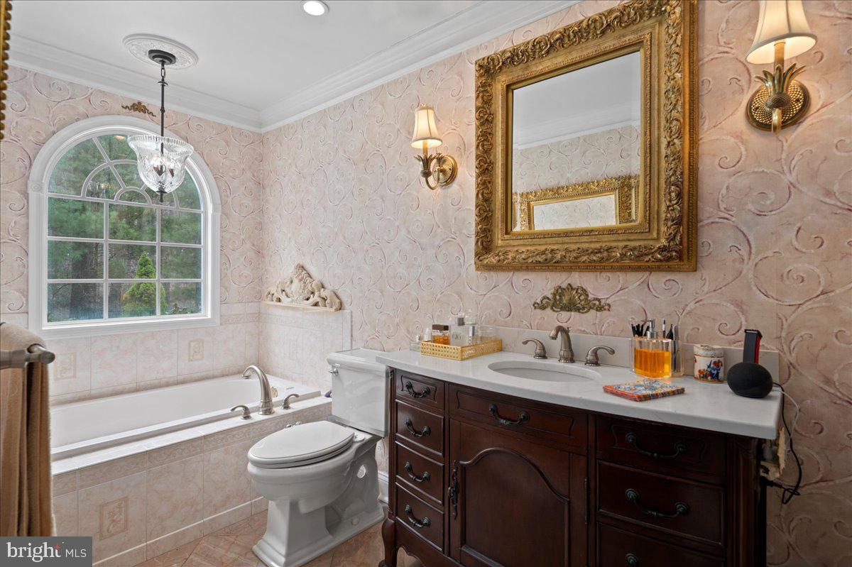 5694 South Deer Run Road Doylestown, PA 18902 - Photo 23 of 45 Primary Full Bath