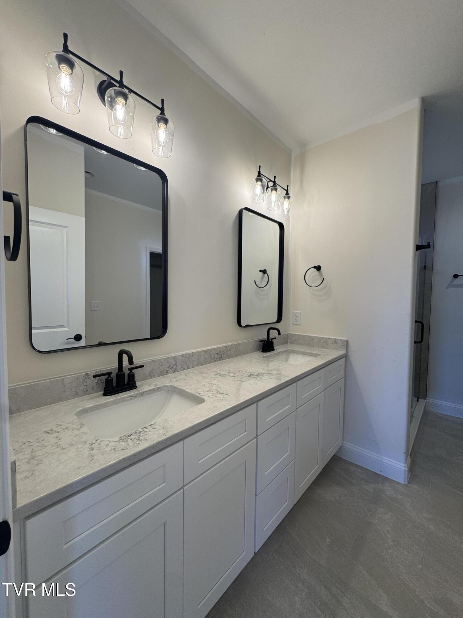 1208 Hawley Road Blountville, TN 37617 - Photo 12 of 30 IMG_2436