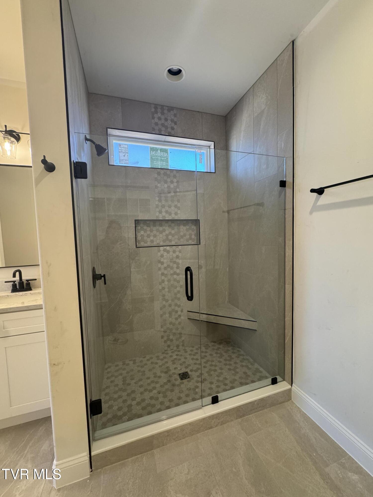 1208 Hawley Road Blountville, TN 37617 - Photo 13 of 30 IMG_2438