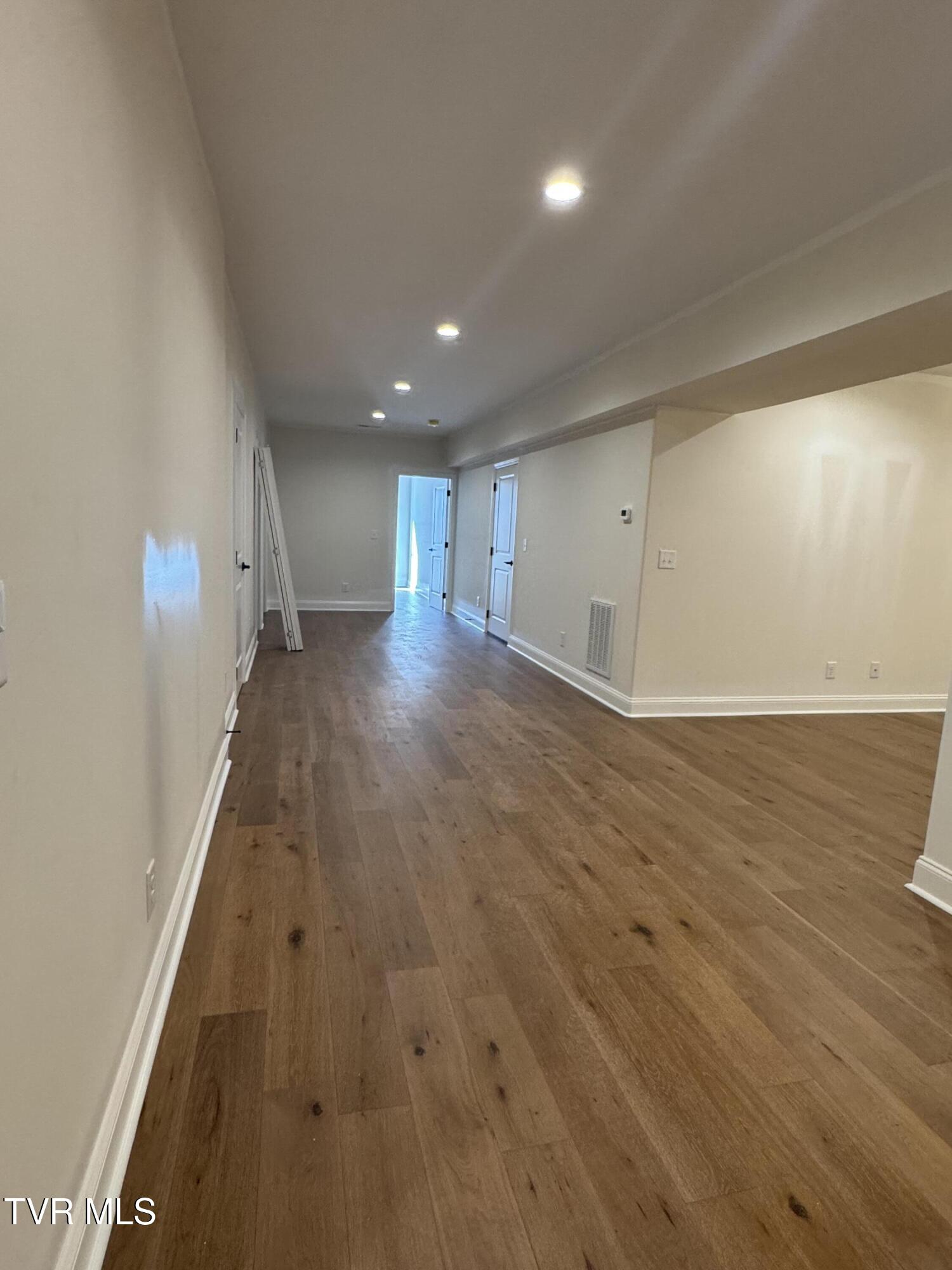 1208 Hawley Road Blountville, TN 37617 - Photo 22 of 30 IMG_2442