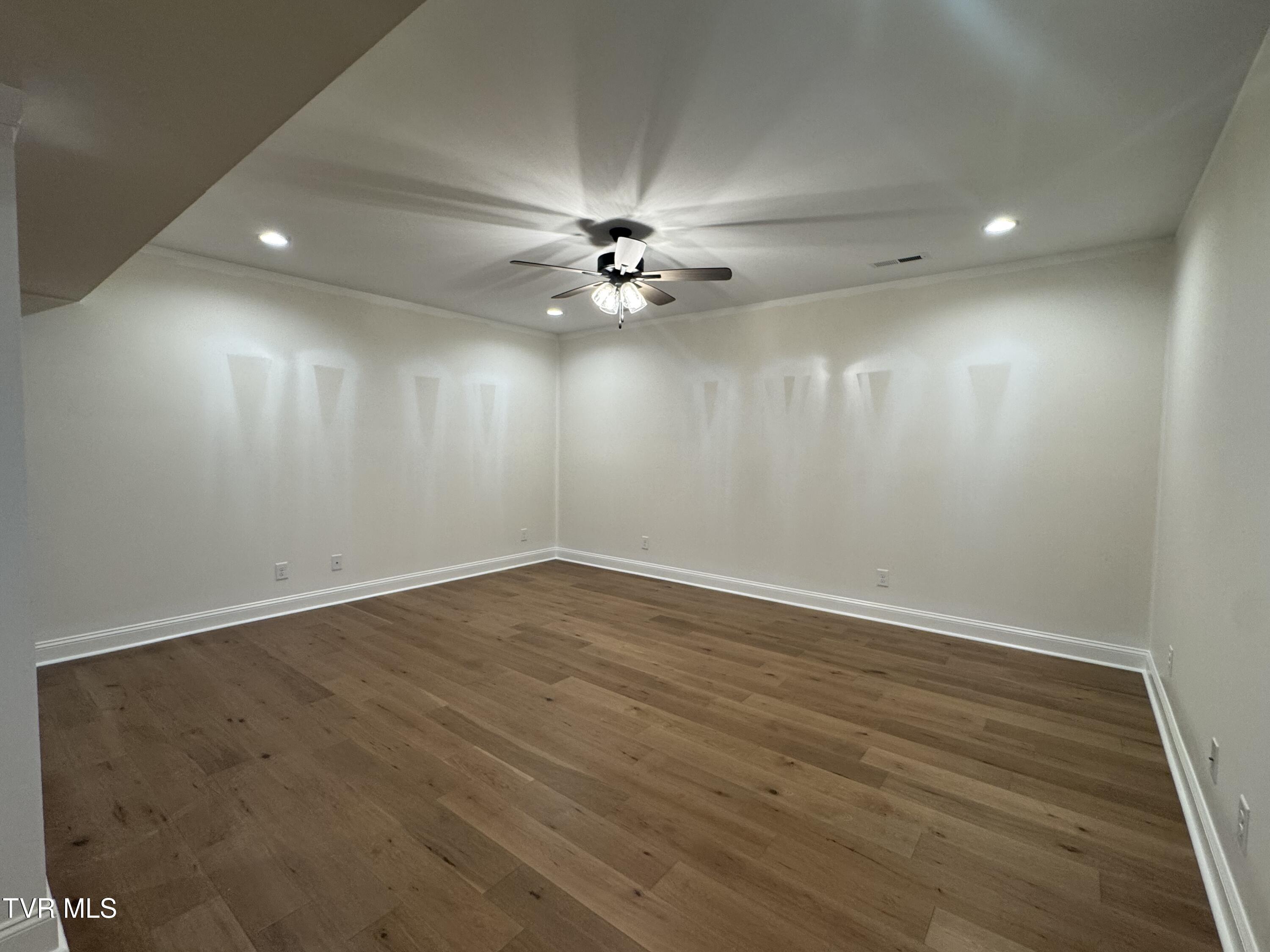 1208 Hawley Road Blountville, TN 37617 - Photo 23 of 30 IMG_2443