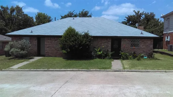 $1,500 | 2009 Minnie Drive, Arlington, TX 76012