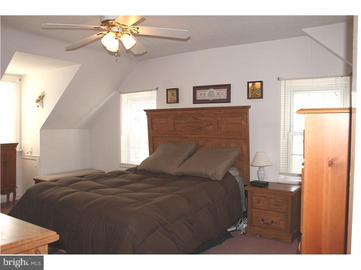 230 Dallas Road Willow Grove, PA 19090 - Photo 11 of 17 Bedroom - Main