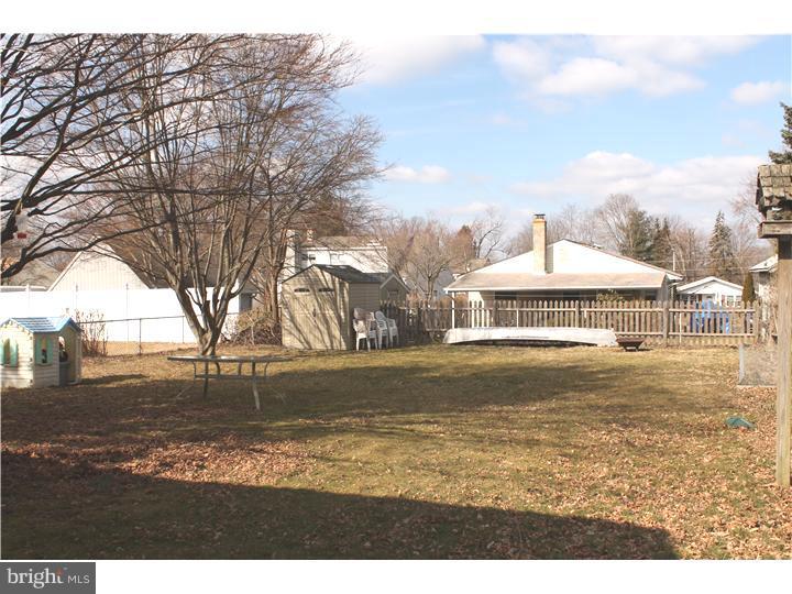 230 Dallas Road Willow Grove, PA 19090 - Photo 16 of 17 View in Back