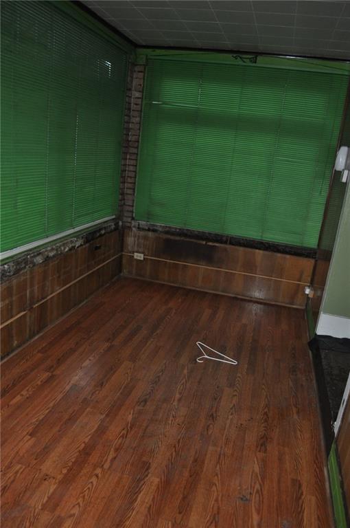 264 Pennsylvania Avenue Rochester, PA 15074 - Photo 2 of 17 Gallery Image 2