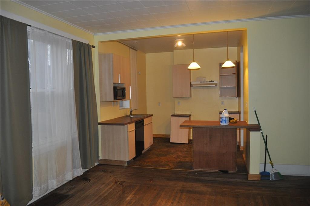 264 Pennsylvania Avenue Rochester, PA 15074 - Photo 5 of 17 Gallery Image 5