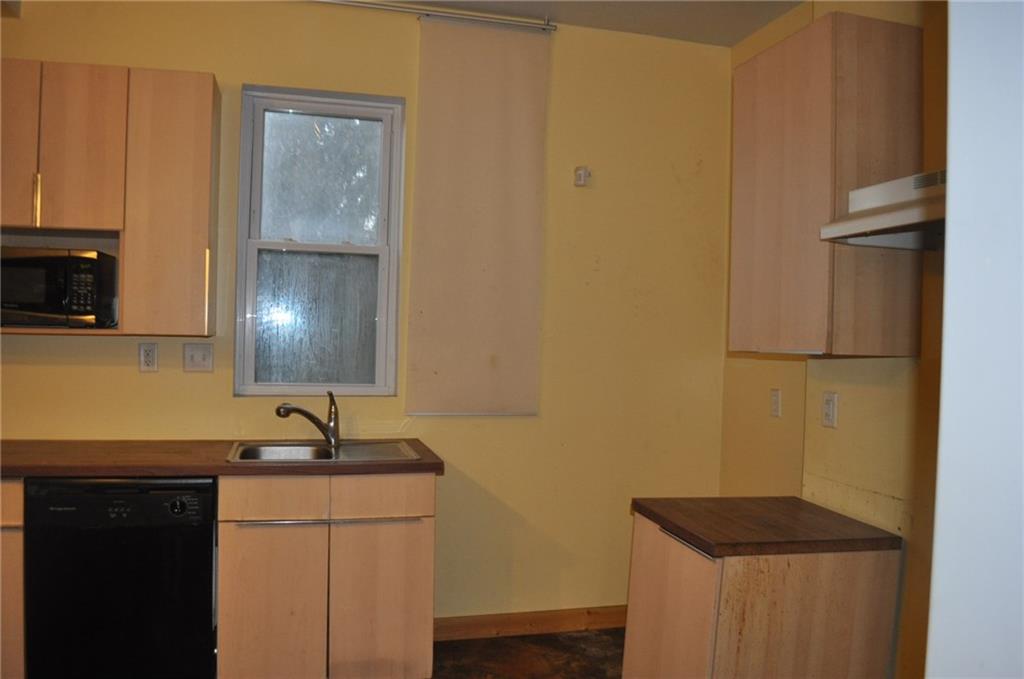 264 Pennsylvania Avenue Rochester, PA 15074 - Photo 6 of 17 Gallery Image 6