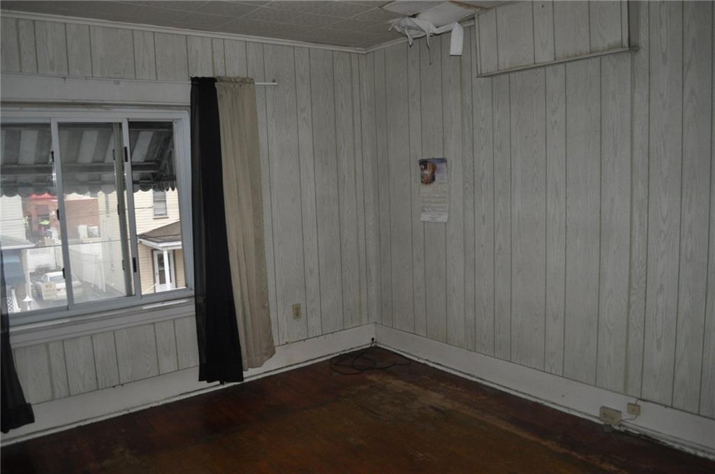 264 Pennsylvania Avenue Rochester, PA 15074 - Photo 9 of 17 Gallery Image 9