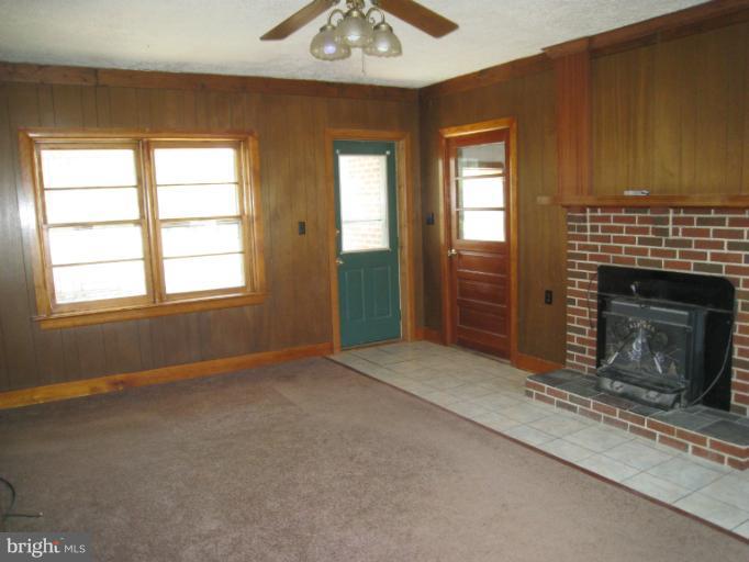1002 Sulphur Springs Road Inwood, WV 25428 - Photo 16 of 24 Family Room