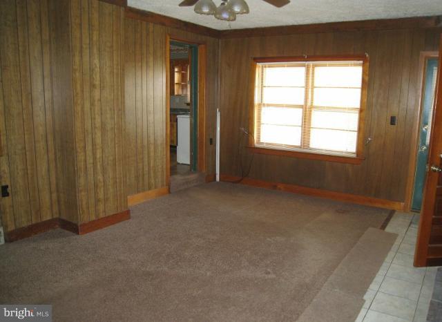 1002 Sulphur Springs Road Inwood, WV 25428 - Photo 4 of 24 Family Room
