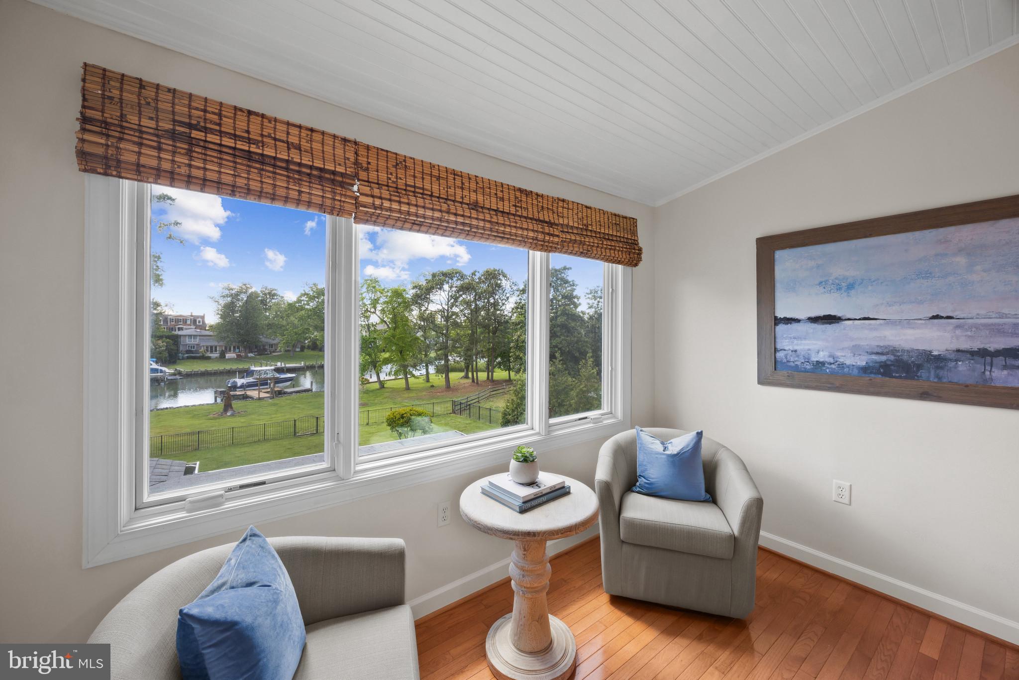 3706 Thomas Point Road Annapolis, MD 21403 - Photo 20 of 47 Primary suite sitting area