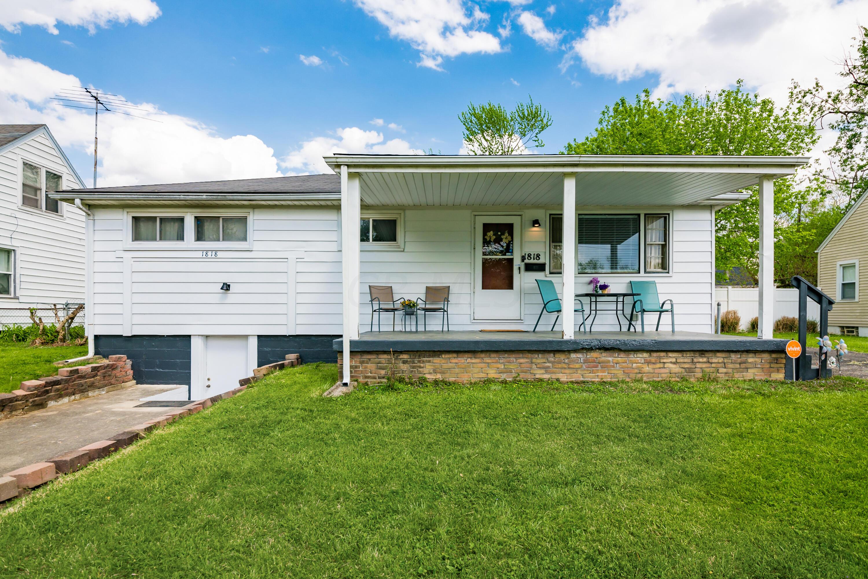 1818 Devonshire Road Columbus, OH 43219 - Photo 1 of 32 001_a_L 1818 Devonshire Rd015