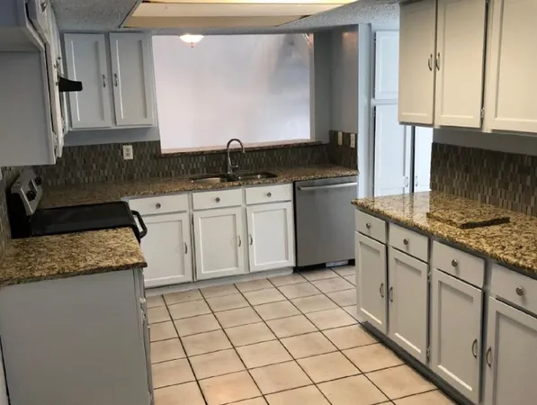 $2,060 | 2205 Heritage Circle, Carrollton, TX 75006