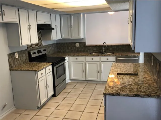 $2,060 | 2205 Heritage Circle, Carrollton, TX 75006