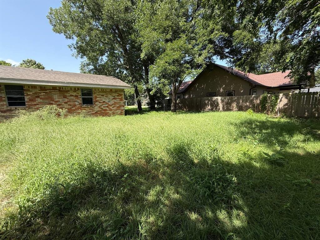 802 North Main Street Tioga, TX 76271 - Photo 3 of 20
